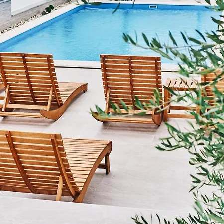 Salis Apartment Vrsi
